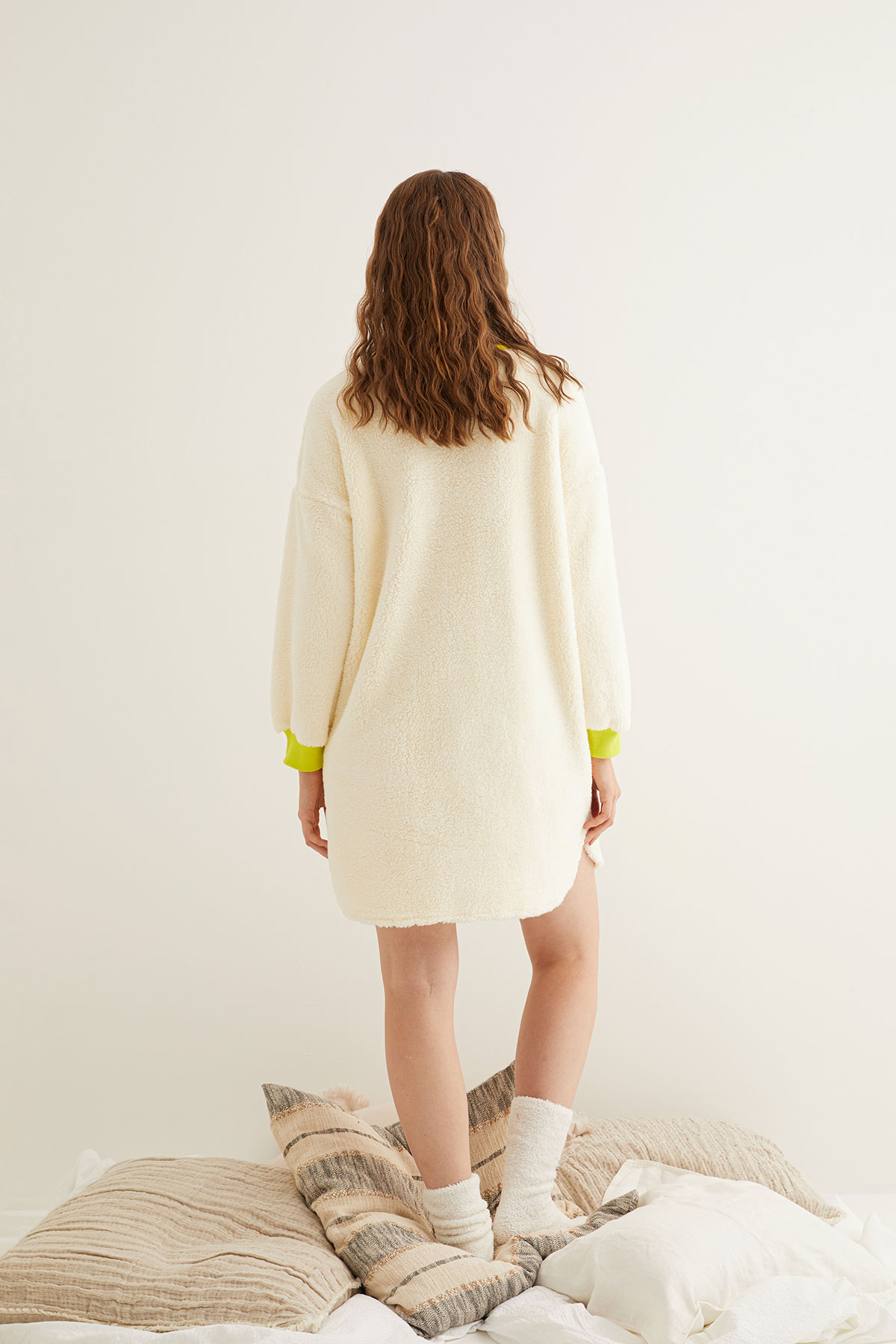 Kadın Yumuşak Dokulu Nakış Detaylı Ev Elbisesi