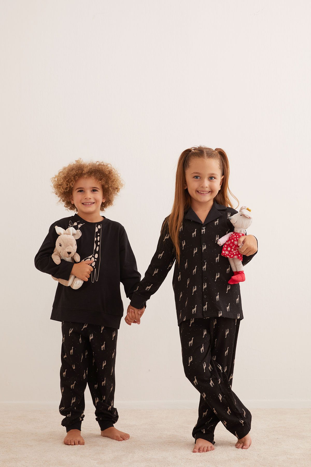 Kız Çocuk Pamuklu Uzun Kollu Pijama Takımı