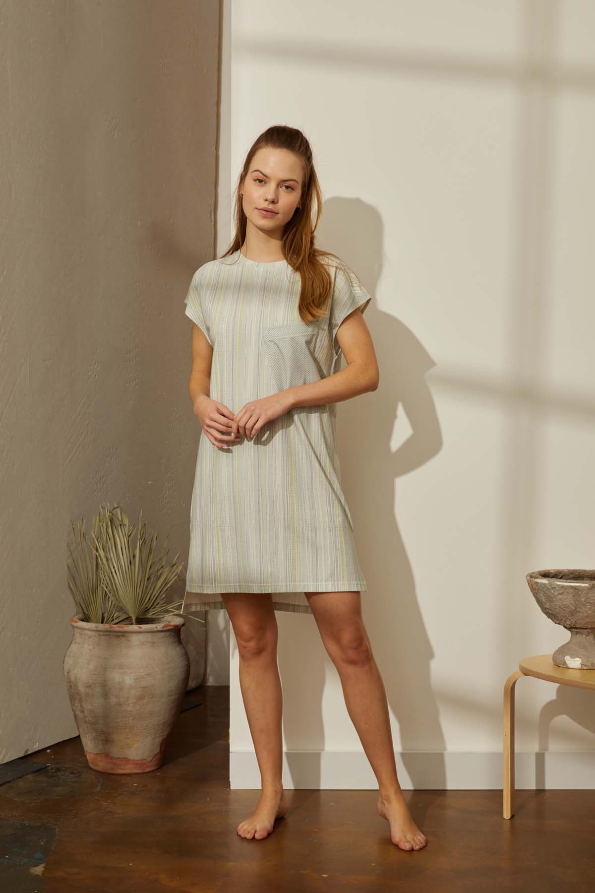 Kadın Pamuklu Yanları Yırtmaçlı Midi Gecelik