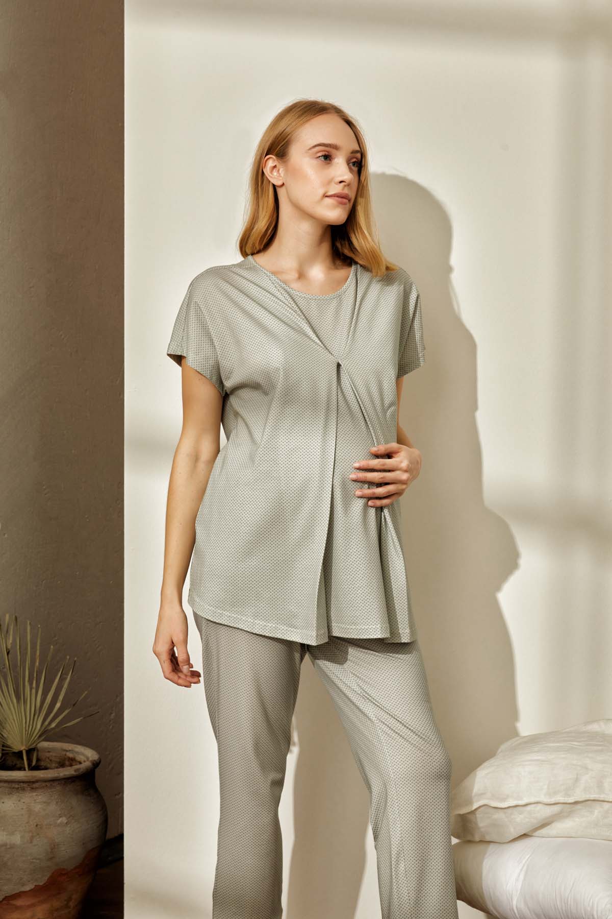 Kadın Anne Adayı Pamuklu Emzirme Kolaylıklı Pijama Üstü