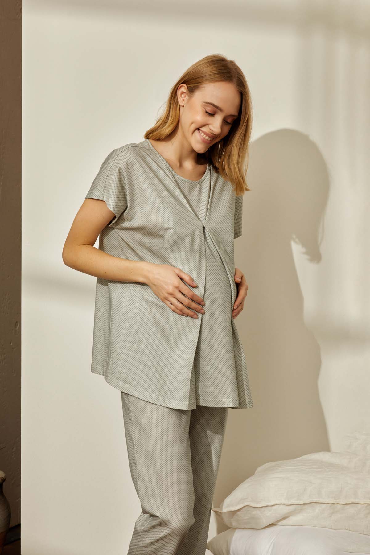 Kadın Anne Adayı Pamuklu Emzirme Kolaylıklı Pijama Üstü
