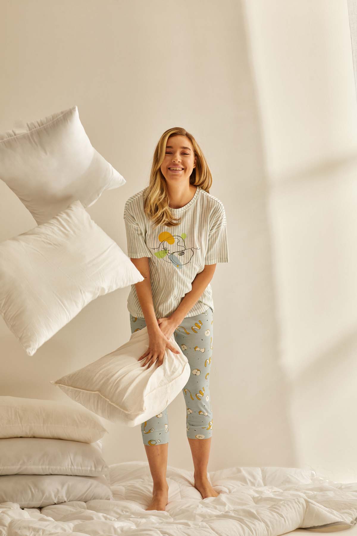 Kadın Modal Kısa Kollu Kapri Pijama Takımı