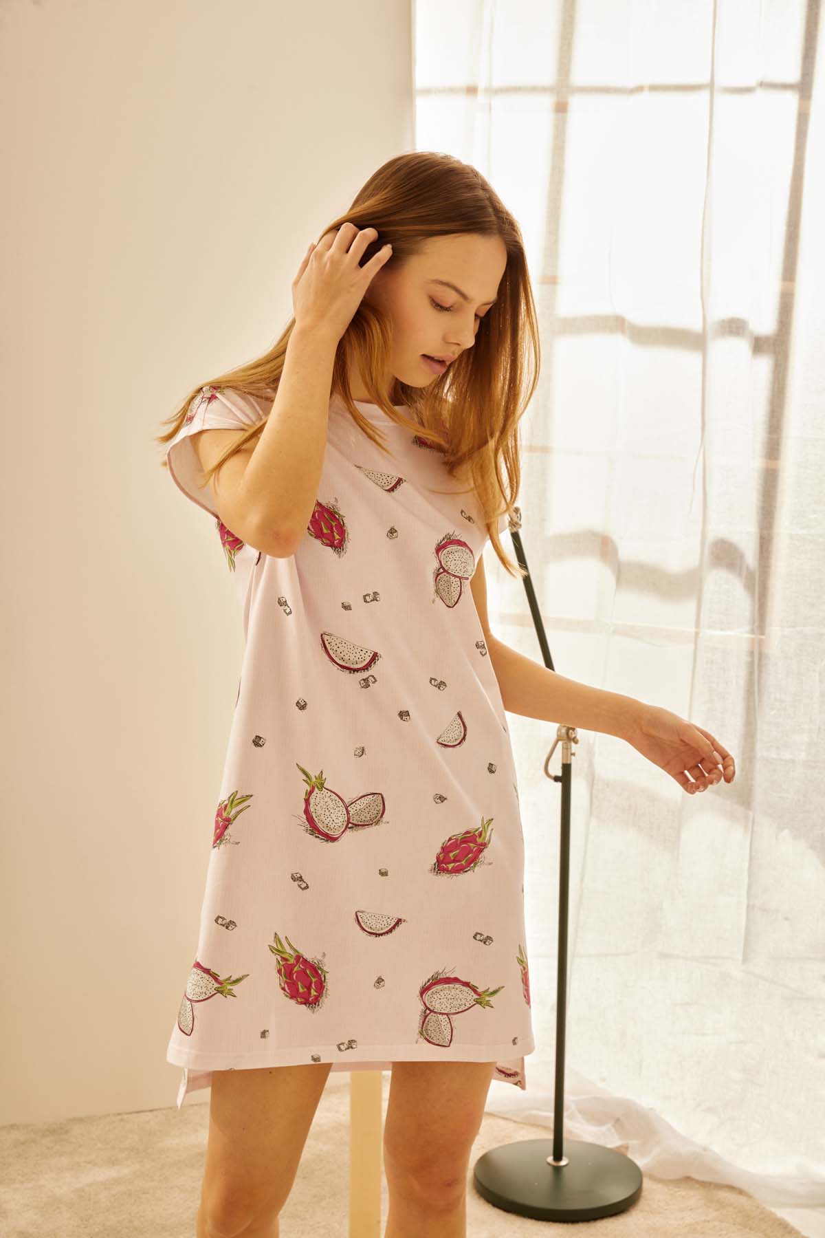 Kadın Pamuklu Yanları Yırtmaçlı Midi Gecelik