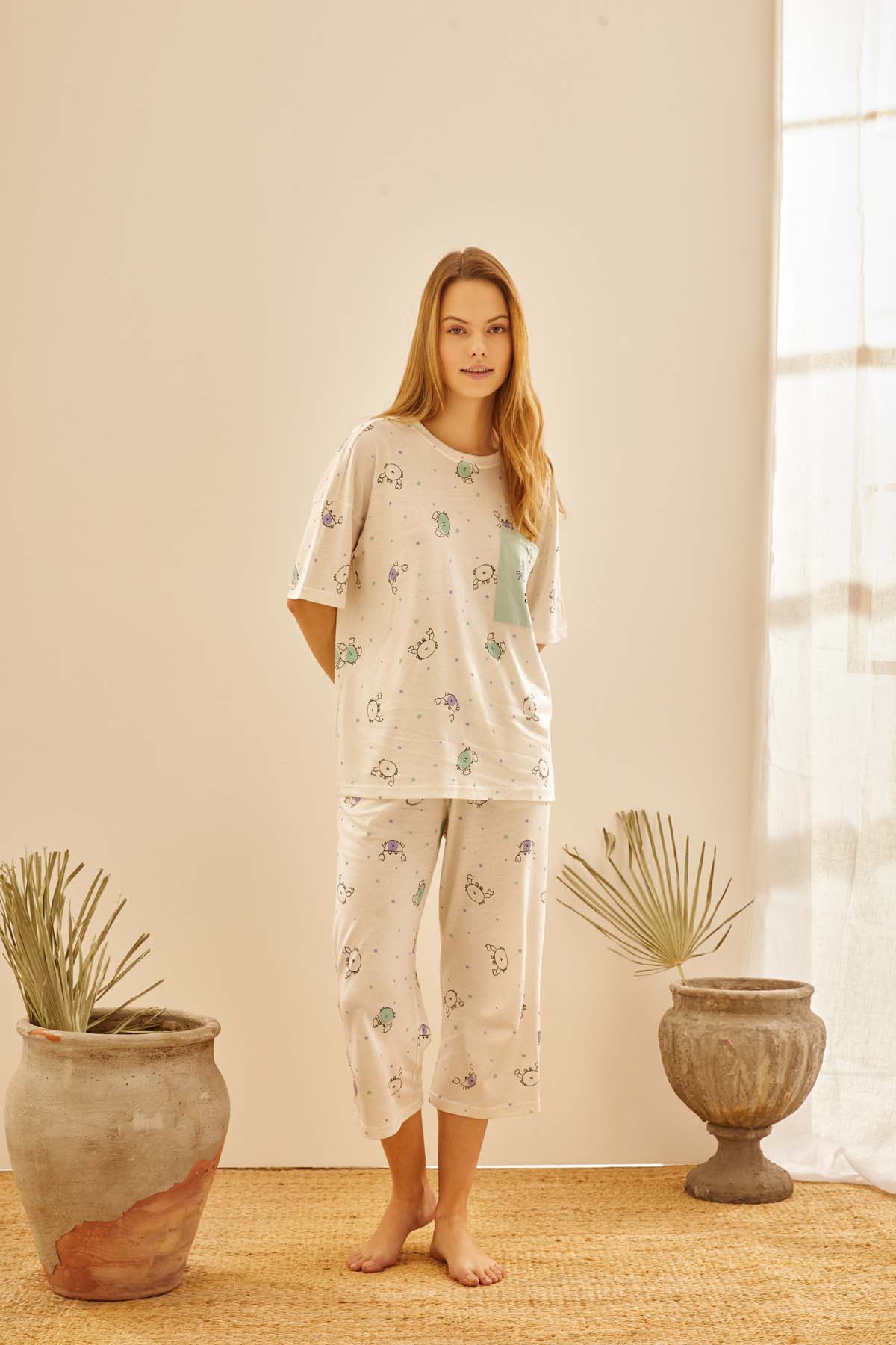 Kadın Pamuklu Cepli Kısa Kollu Kapri Pijama Takımı