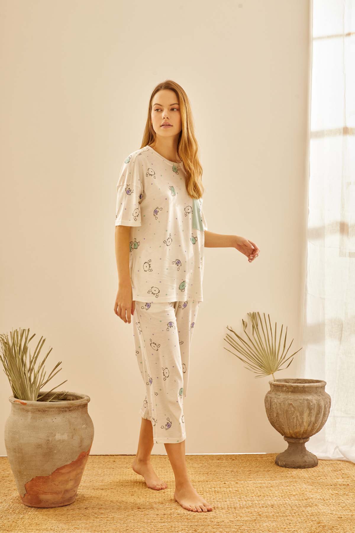 Kadın Pamuklu Cepli Kısa Kollu Kapri Pijama Takımı