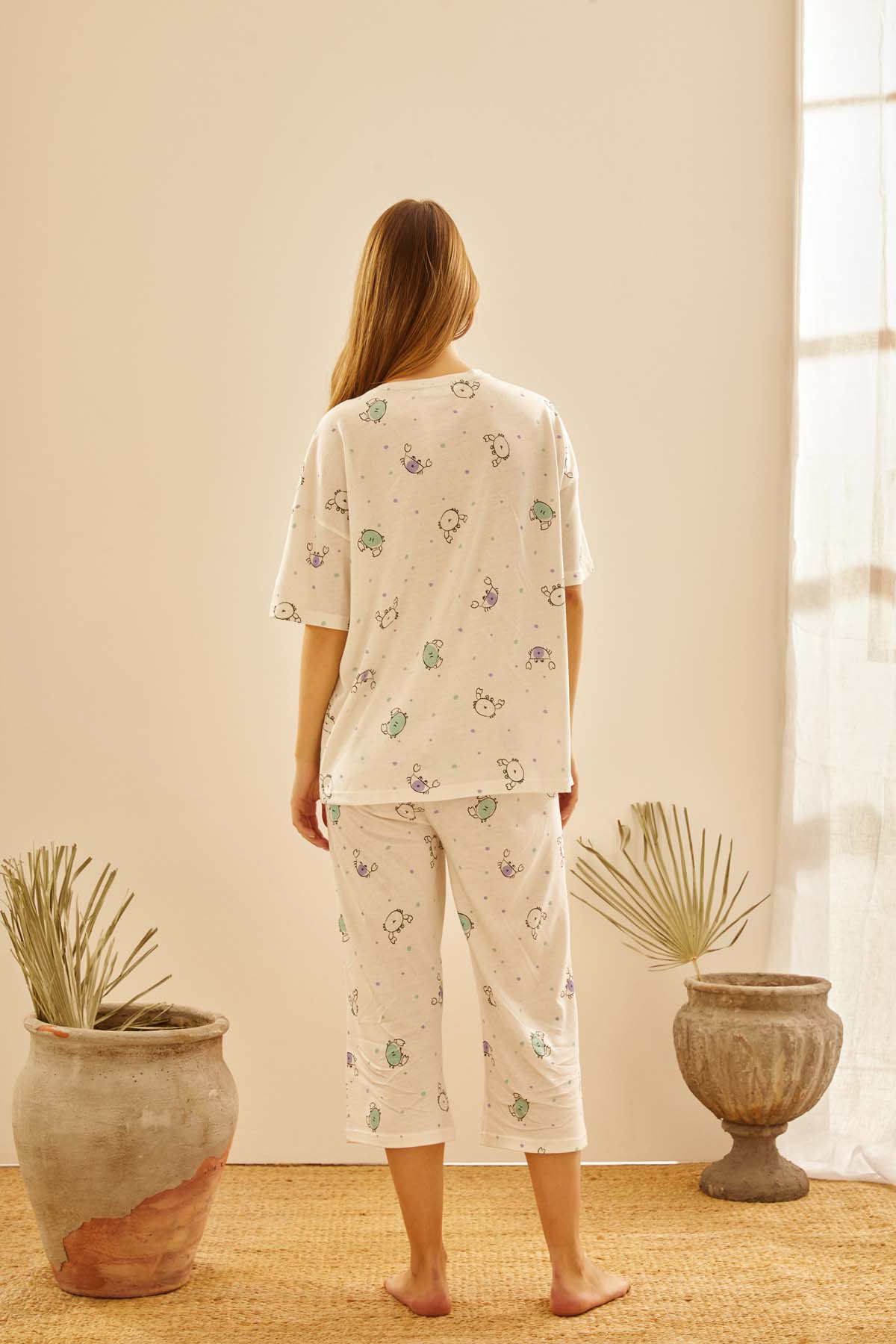 Kadın Pamuklu Cepli Kısa Kollu Kapri Pijama Takımı