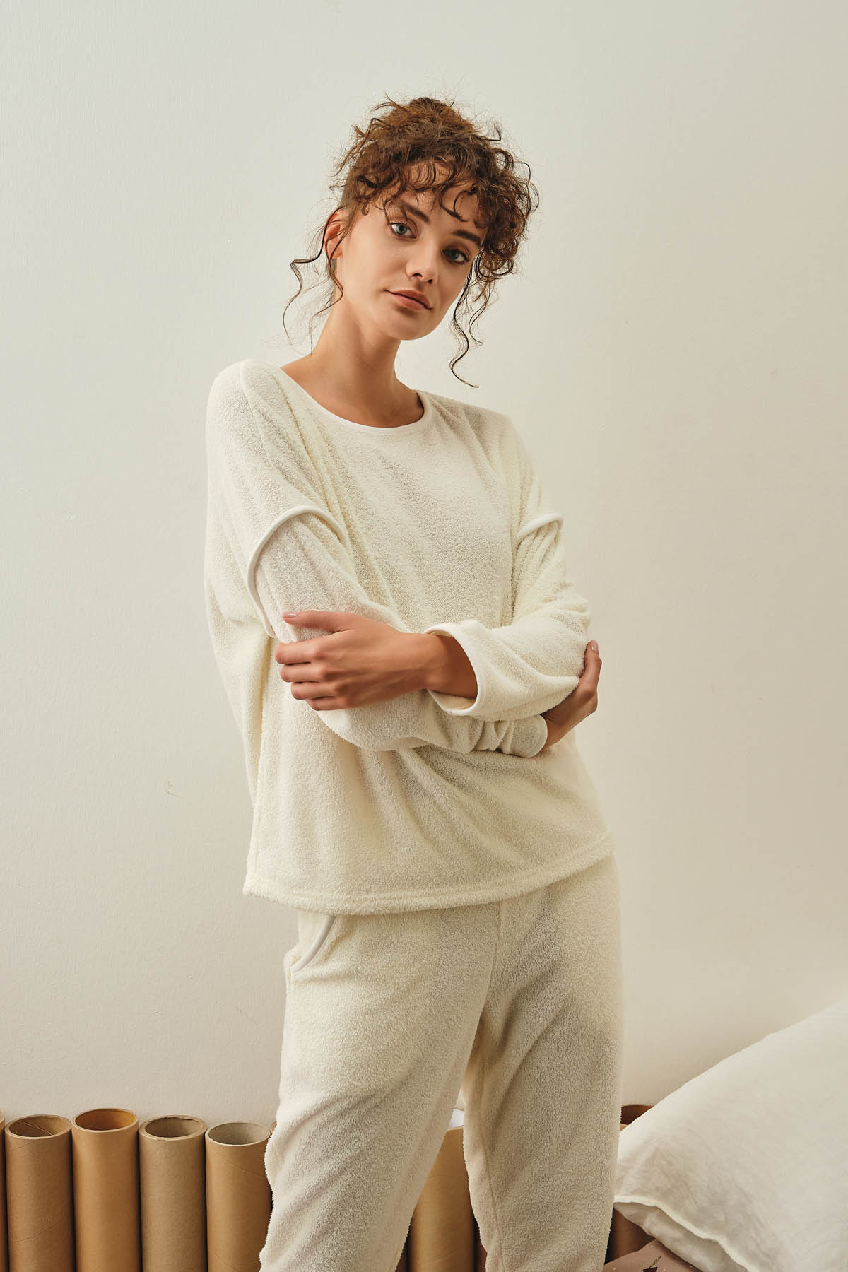 Kadın Yumuşak Dokulu Yaka Detaylı Sweatshirt