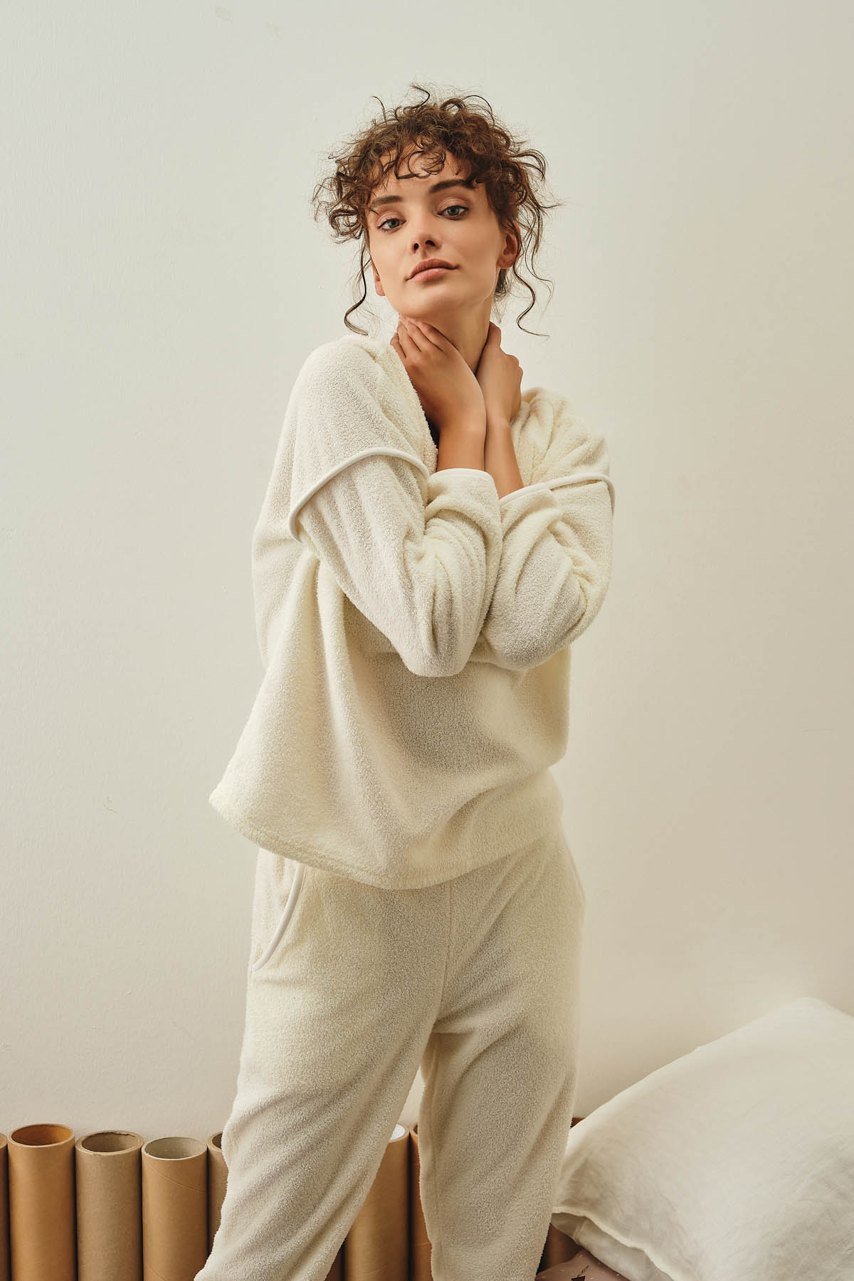 Kadın Yumuşak Dokulu Yaka Detaylı Sweatshirt