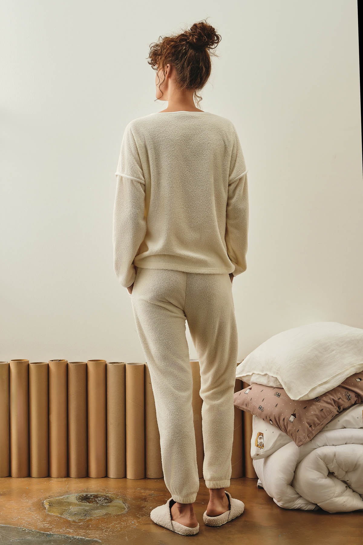 Kadın Yumuşak Dokulu Yaka Detaylı Sweatshirt