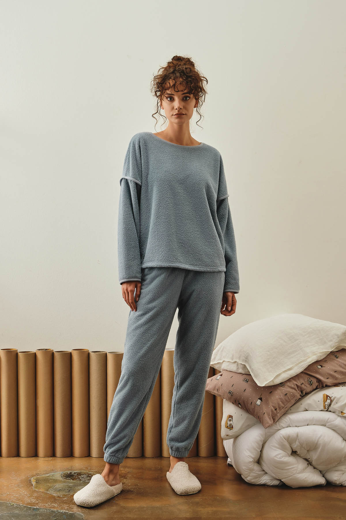 Kadın Yumuşak Dokulu Yaka Detaylı Uzun Eşofman Takımı