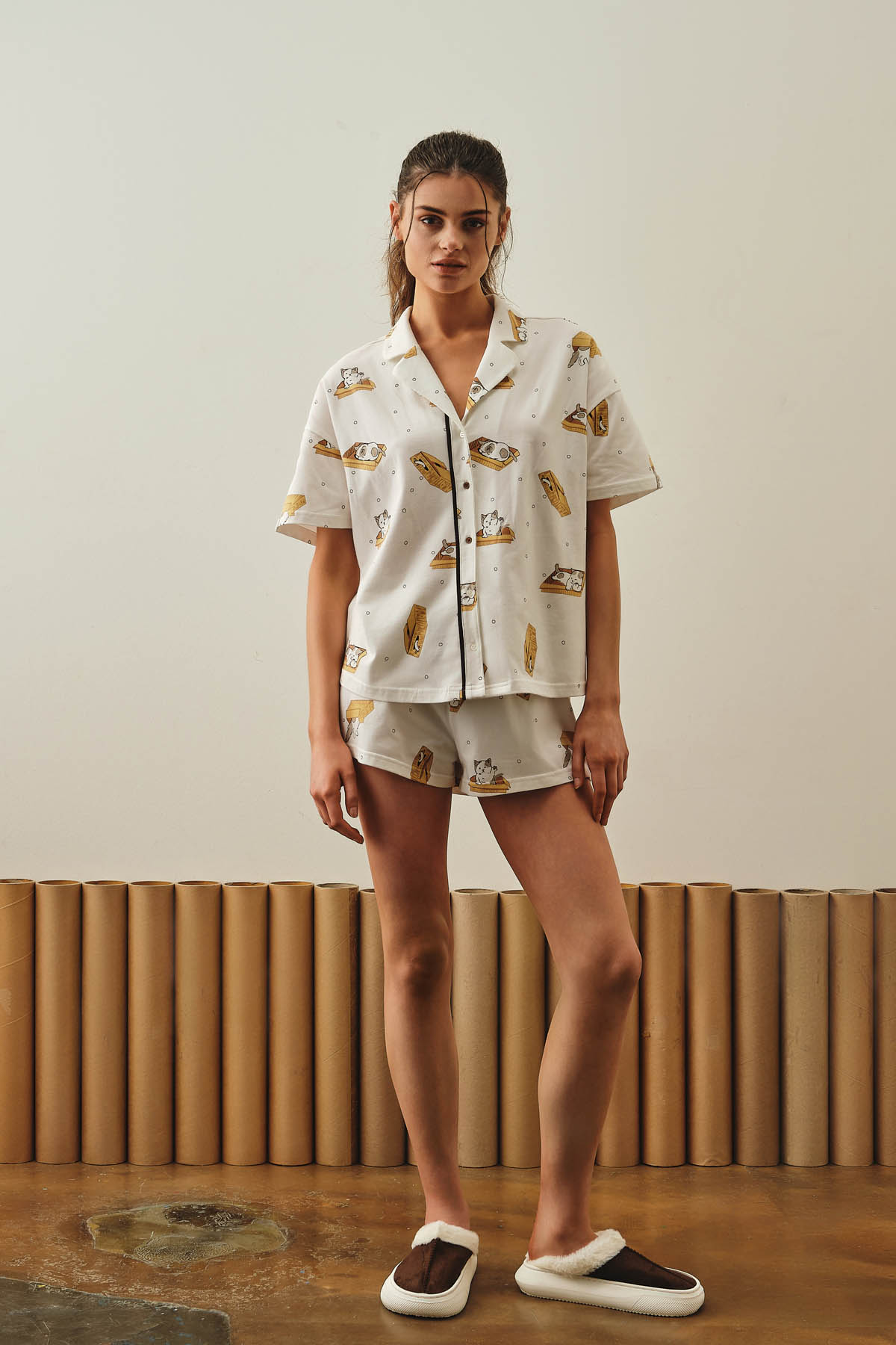 Kadın Pamuklu Gömlek Yaka Şortlu Pijama Takımı