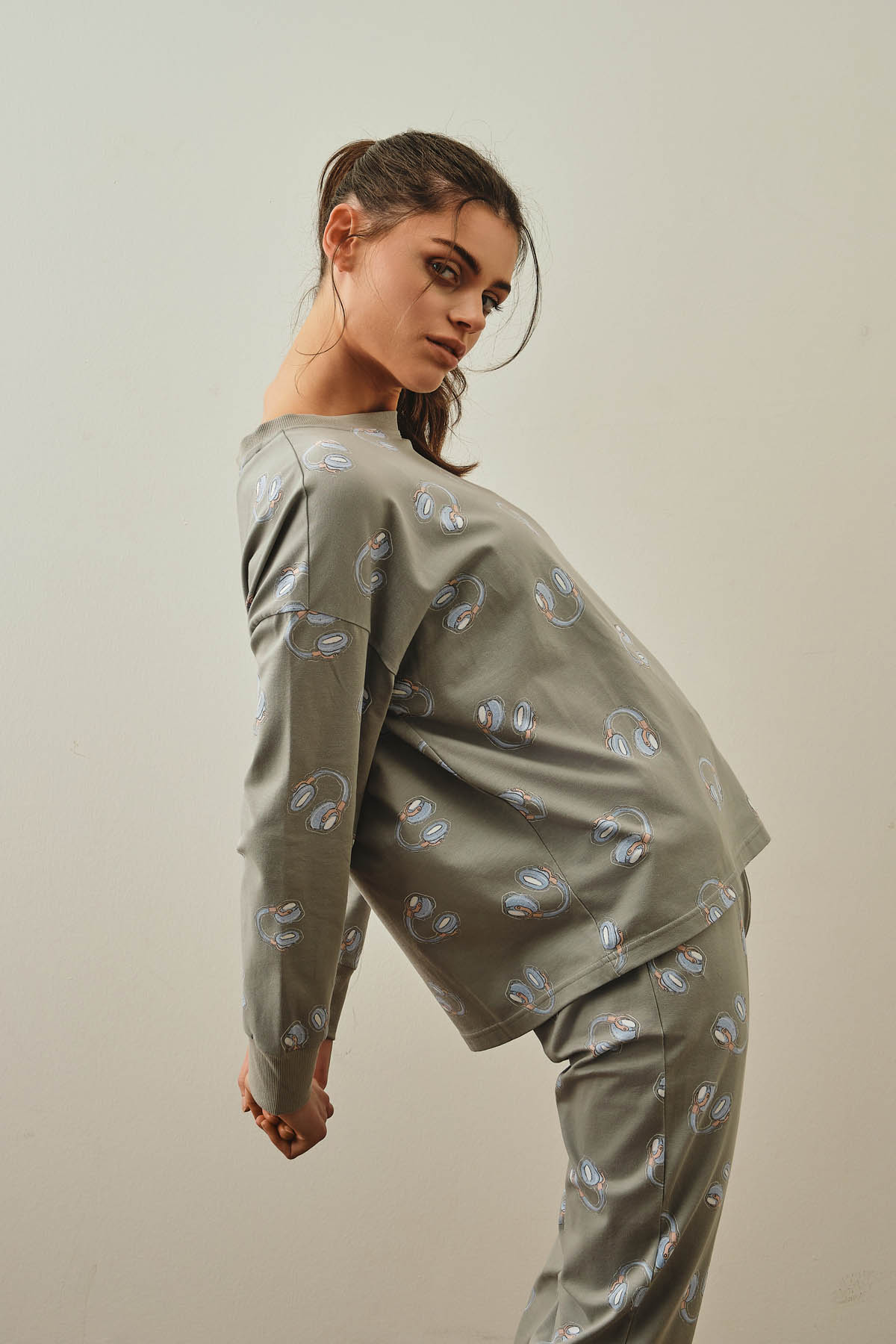 Kadın Pamuklu Uzun Kollu Manşetli Pijama Üstü