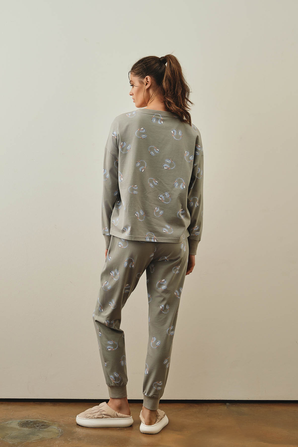 Kadın Pamuklu Uzun Kollu Manşetli Pijama Üstü