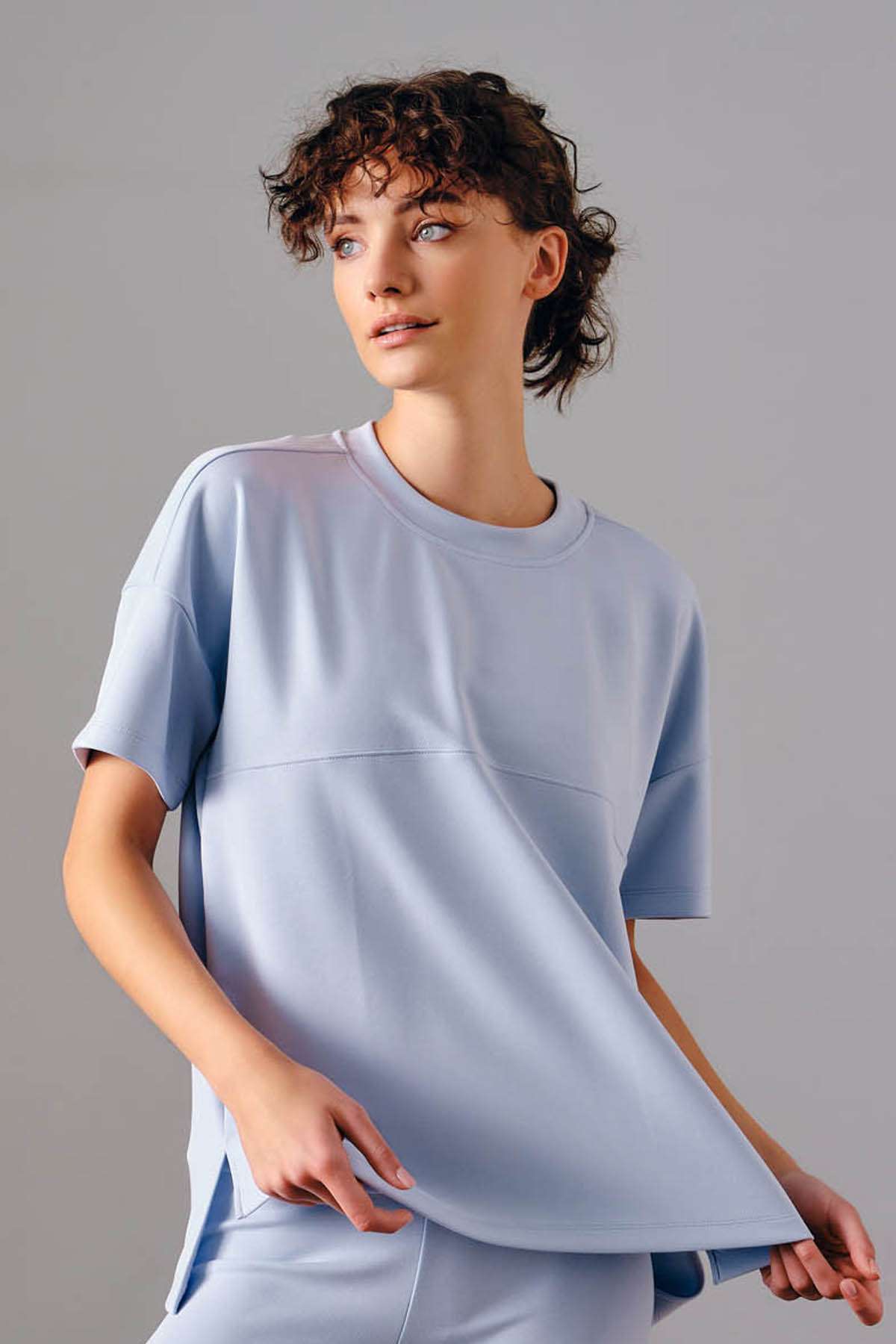 Kadın Soft Touch Yırtmaç Detaylı Kısa Kollu Tshirt