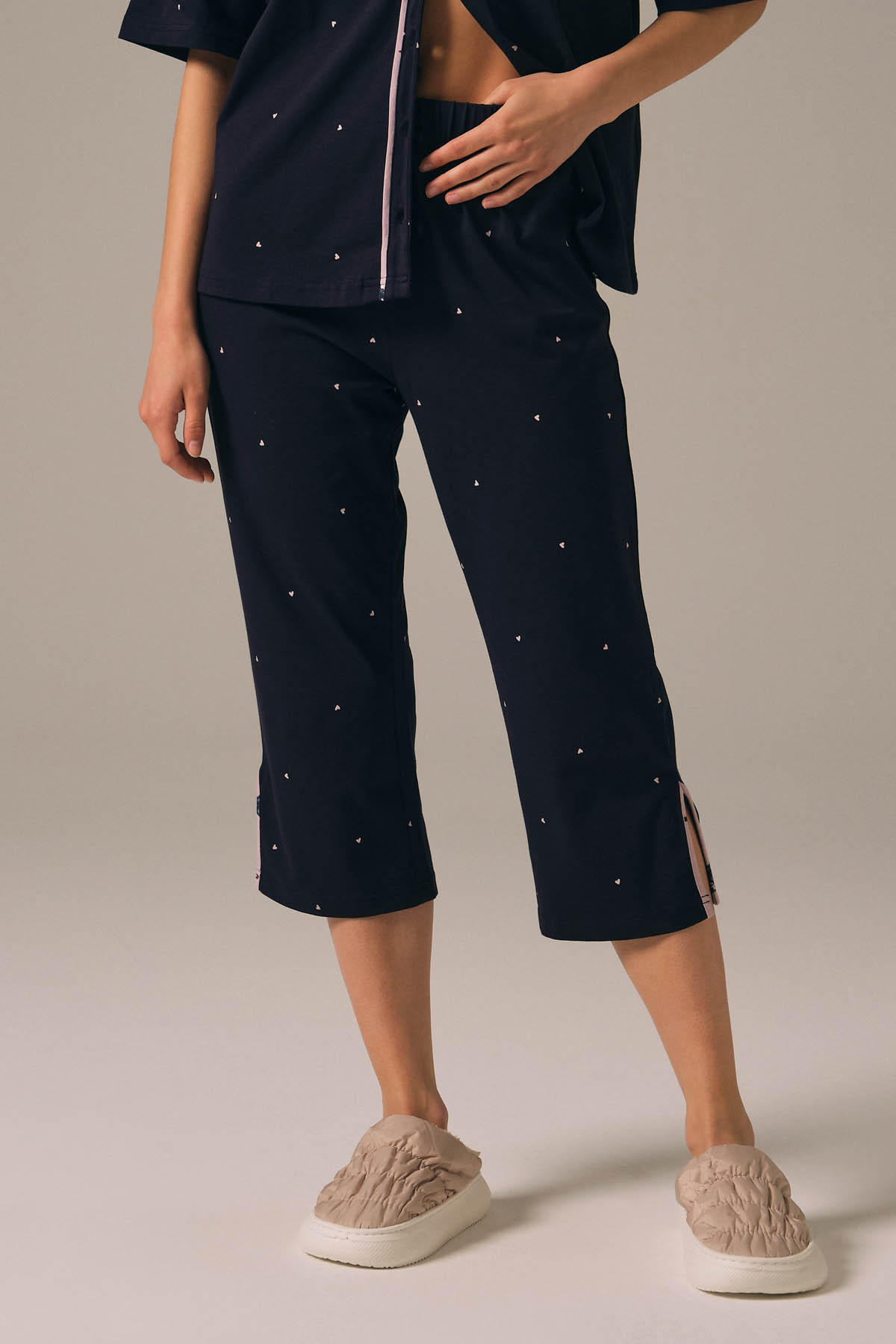Kadın Pamuklu Yırtmaçlı Kısa Midi Pijama Altı