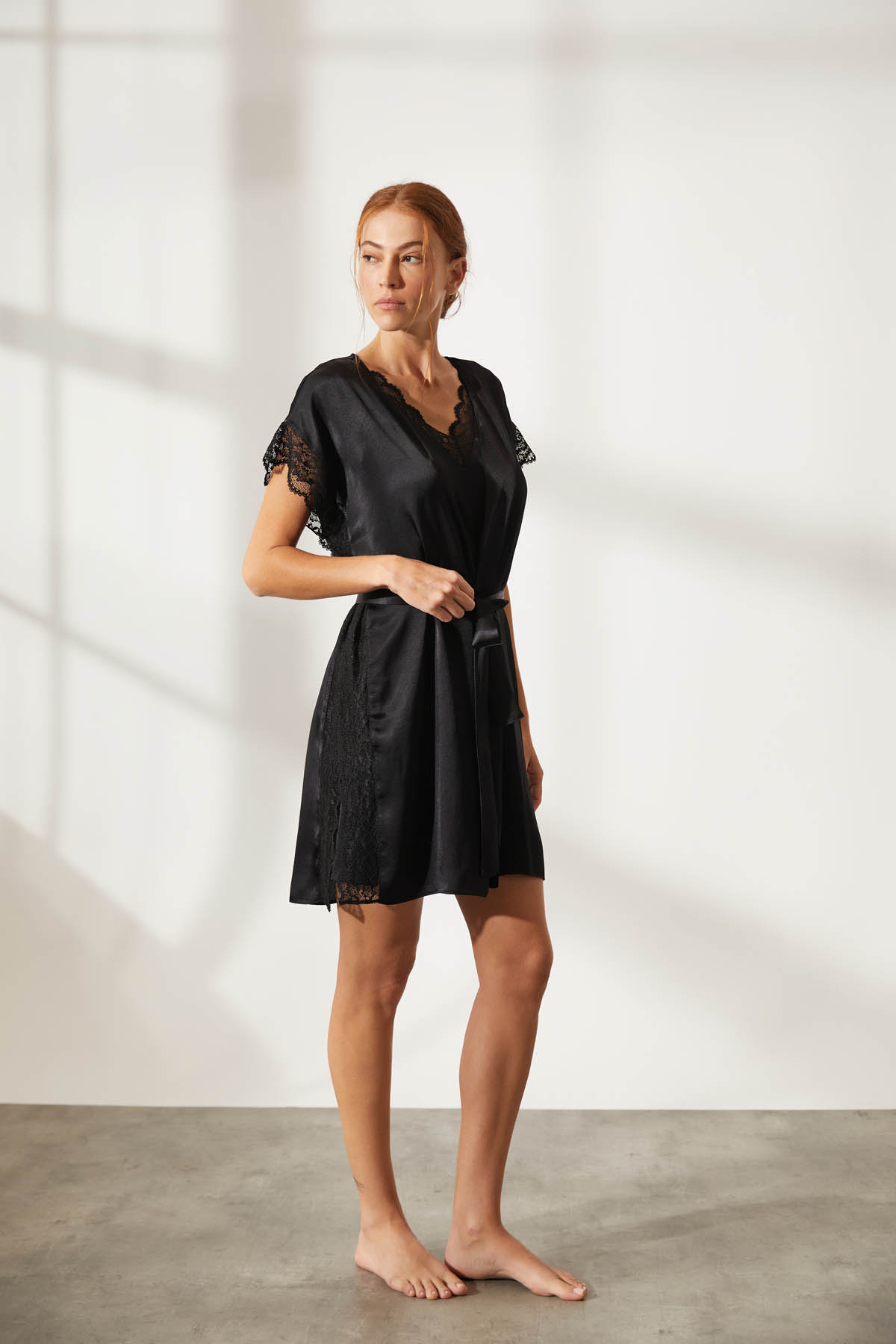 Kadın Vegan Dokuma Dantel Detaylı Kimono