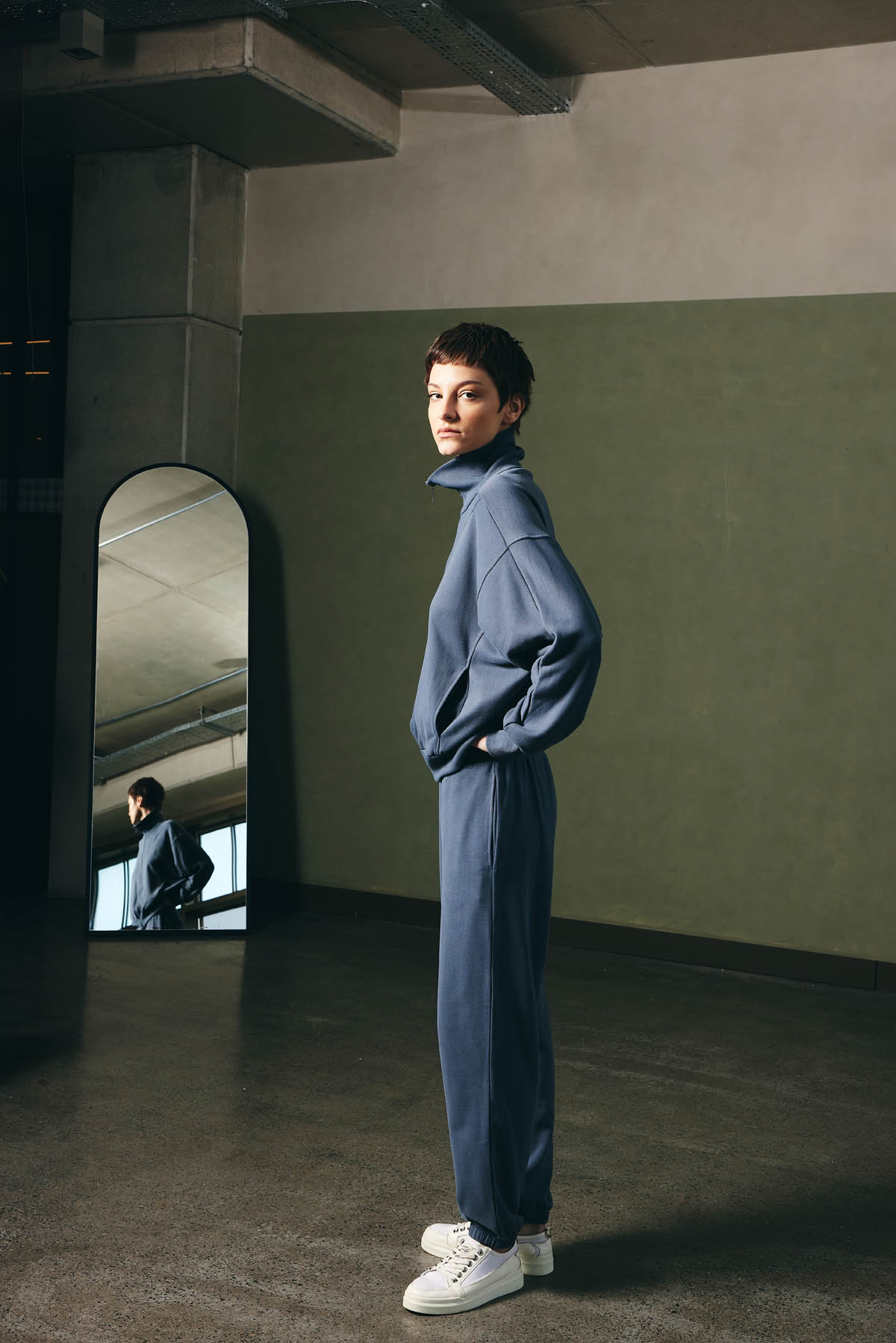 Kadın Soft Dokulu Pamuklu Üç İplik Cepli Uzun Eşofman Altı