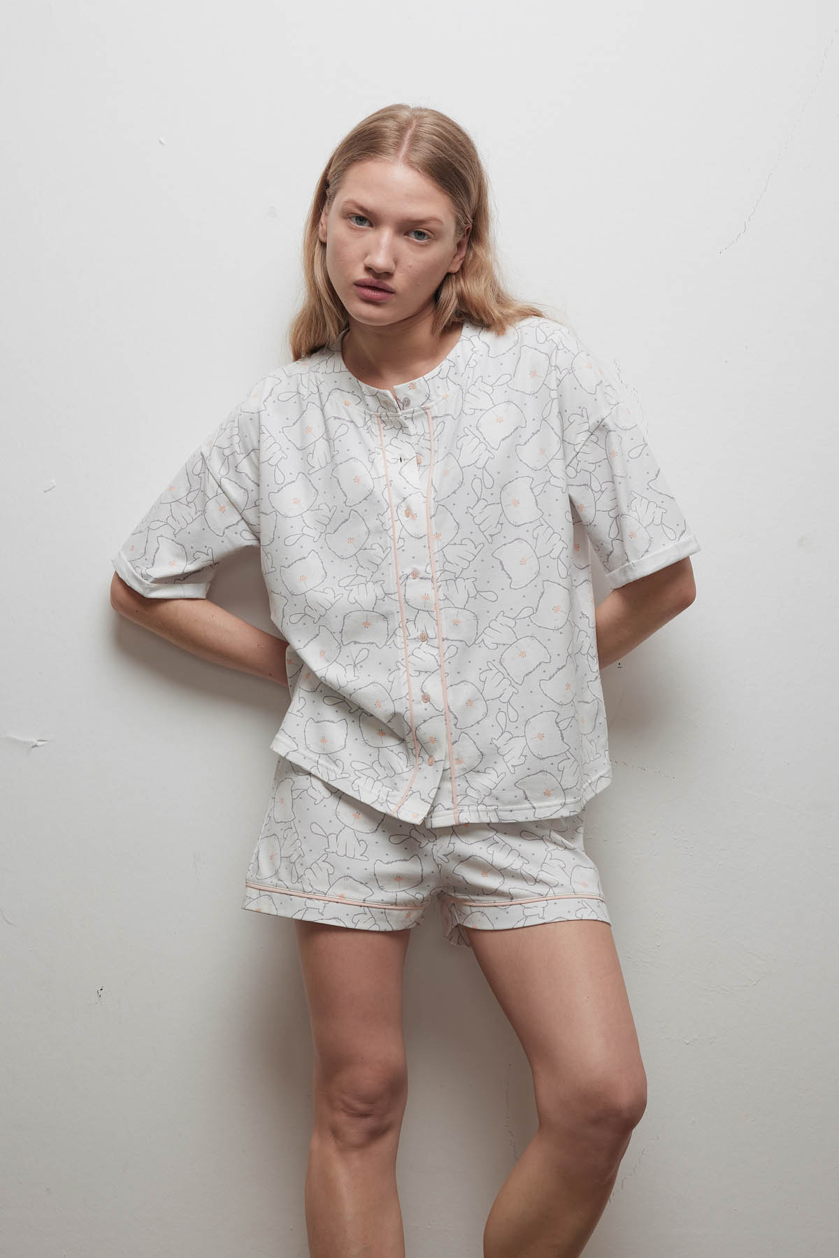 Kadın Pamuklu Kısa Kollu Gömlek Şortlu Pijama Takımı