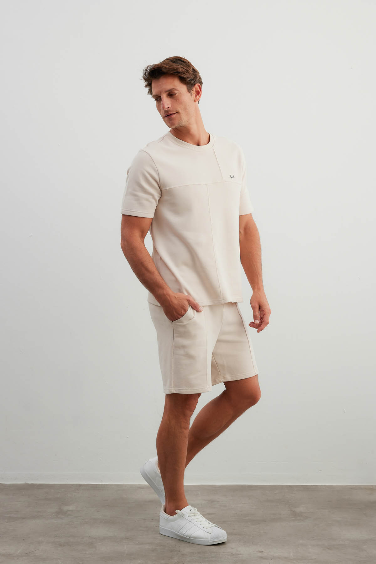 Erkek Pamuklu Kesik Detaylı Kısa Kollu T-shirt