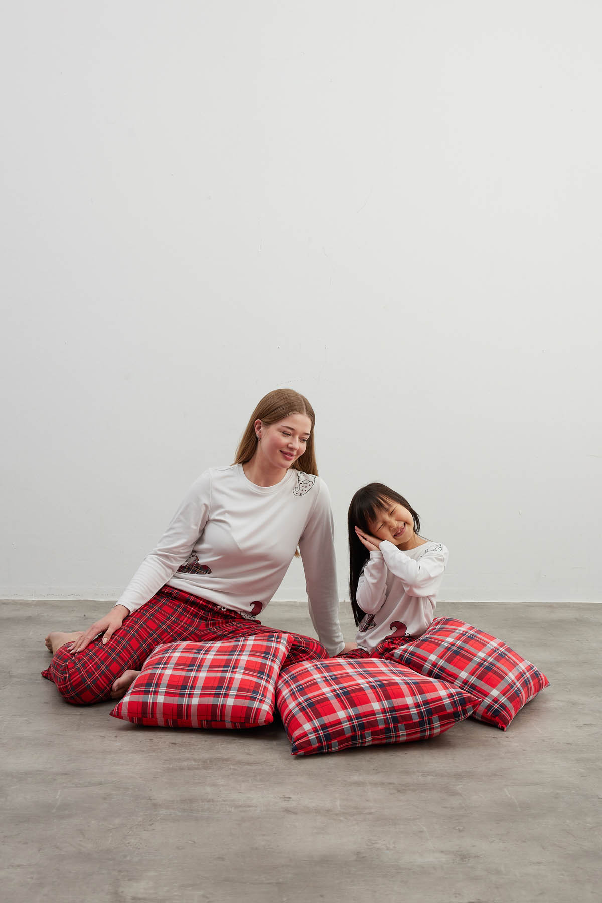 Kadın Pamuklu Uzun Kollu Kapri Pijama Takımı