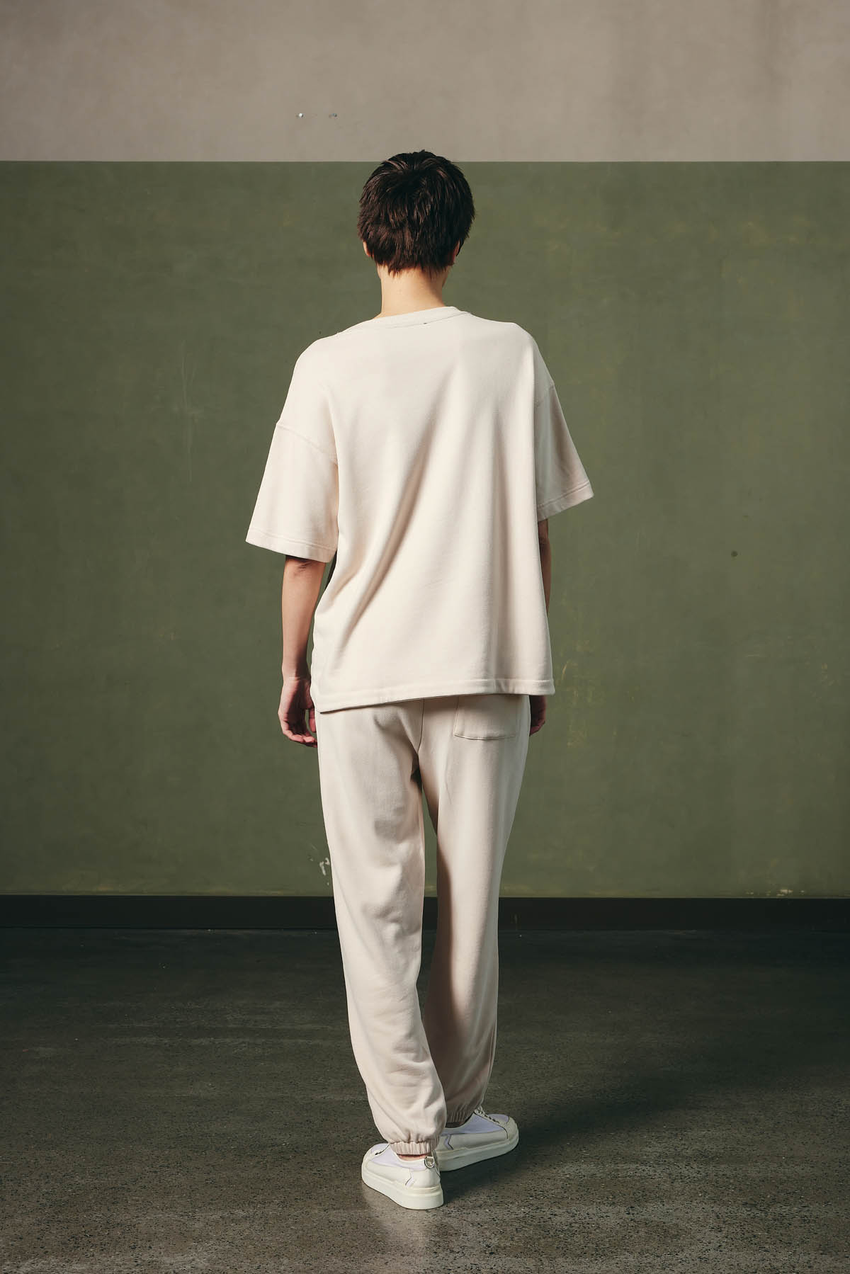 Kadın Soft Dokulu Pamuklu Üç İplik Kısa Kollu Cepli T-shirt