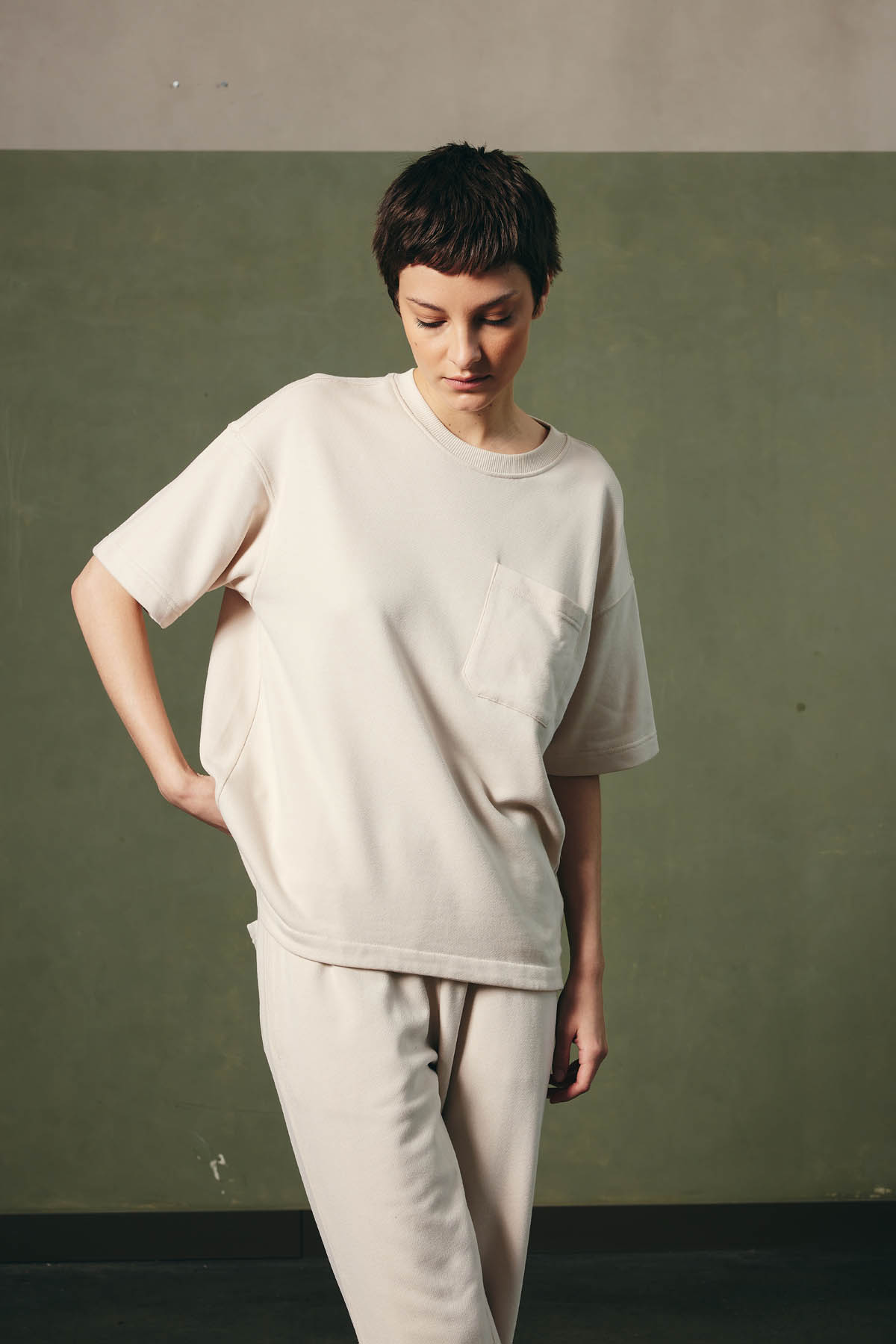 Kadın Soft Dokulu Pamuklu Üç İplik Kısa Kollu Cepli T-shirt